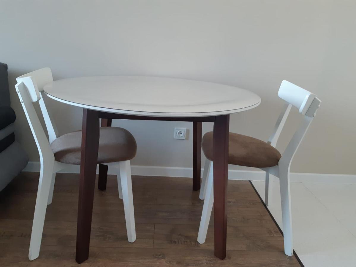 Apartment на речке есентайка *